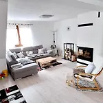 Apartment Orava *