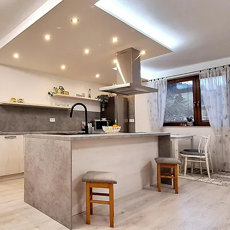 Orava Apartment *