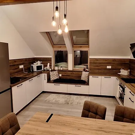 Orava Apartment *