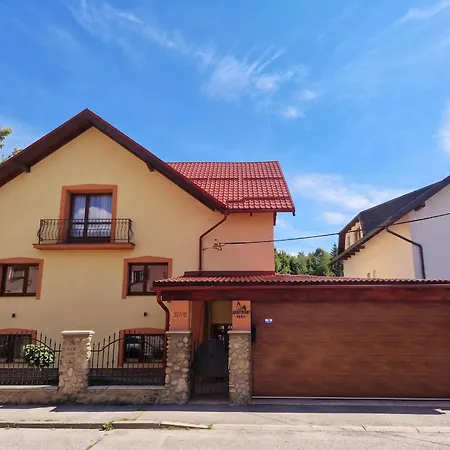 Orava Апартаменты *